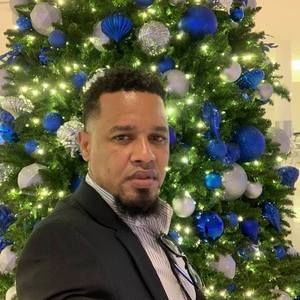 Meet your Posher, Omar francisco